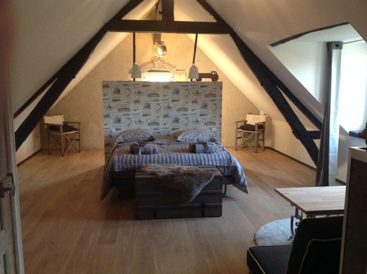 Le Moulin De Chareau Bed & Breakfast Reugny  ภายนอก รูปภาพ