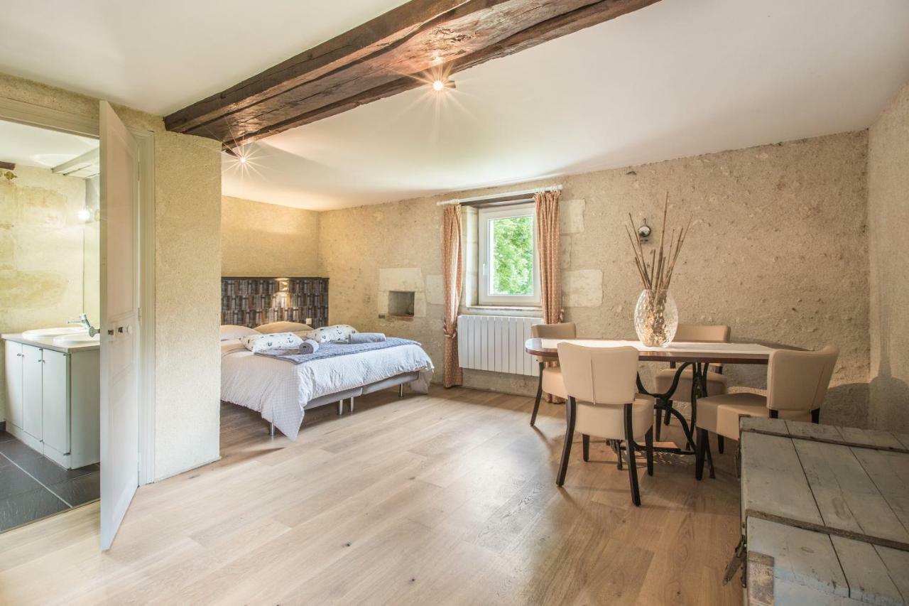 Le Moulin De Chareau Bed & Breakfast Reugny  ภายนอก รูปภาพ